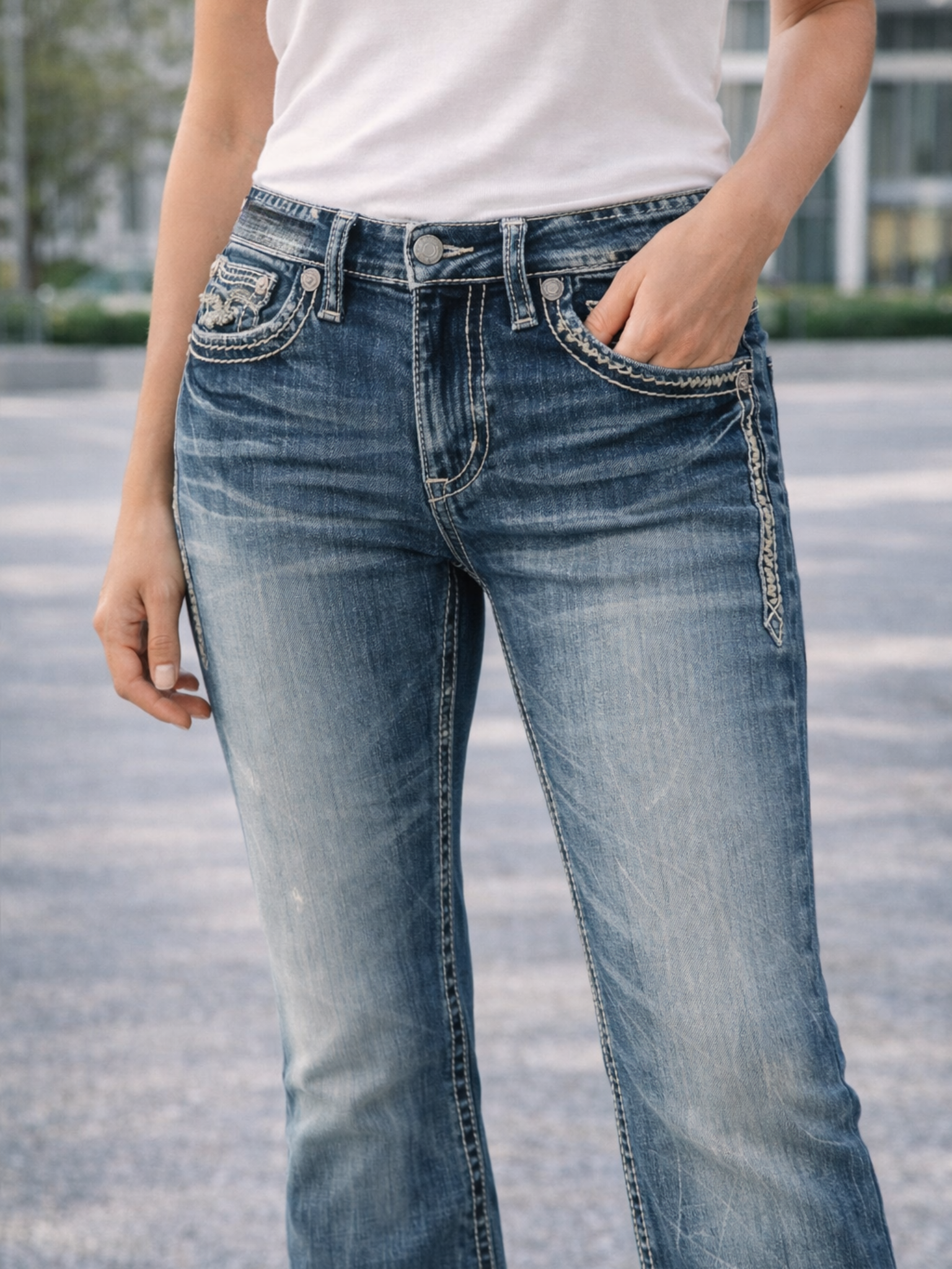 Rock Revival Bootcut Jeans – Medium Wash – Size 31 – Embellished