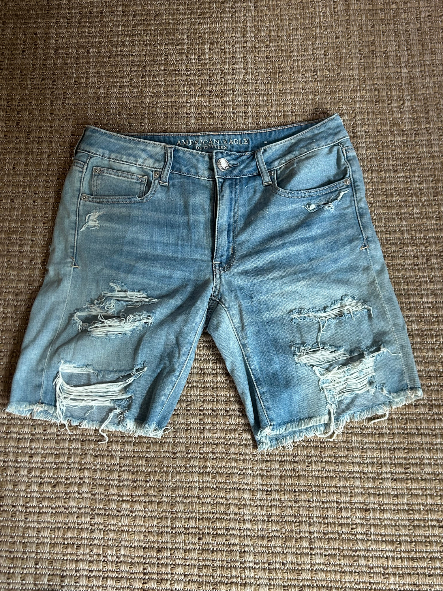 American Eagle Outfitters — Shorts | Destruction as design choice — not an accident, a decision · Sz US 6