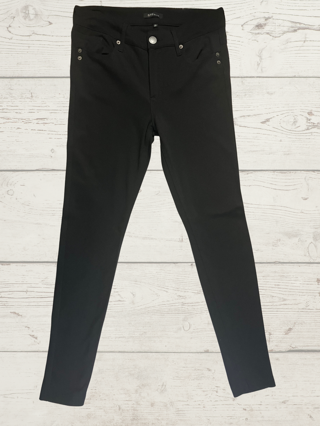 STS Blue — Skinny Jeans | Deep black, stretch denim with silver rivet detail · Sz 30