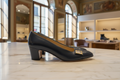 Salvatore Ferragamo Vara Navy Blue Block Heel Pumps Square Toe Gancini Italy