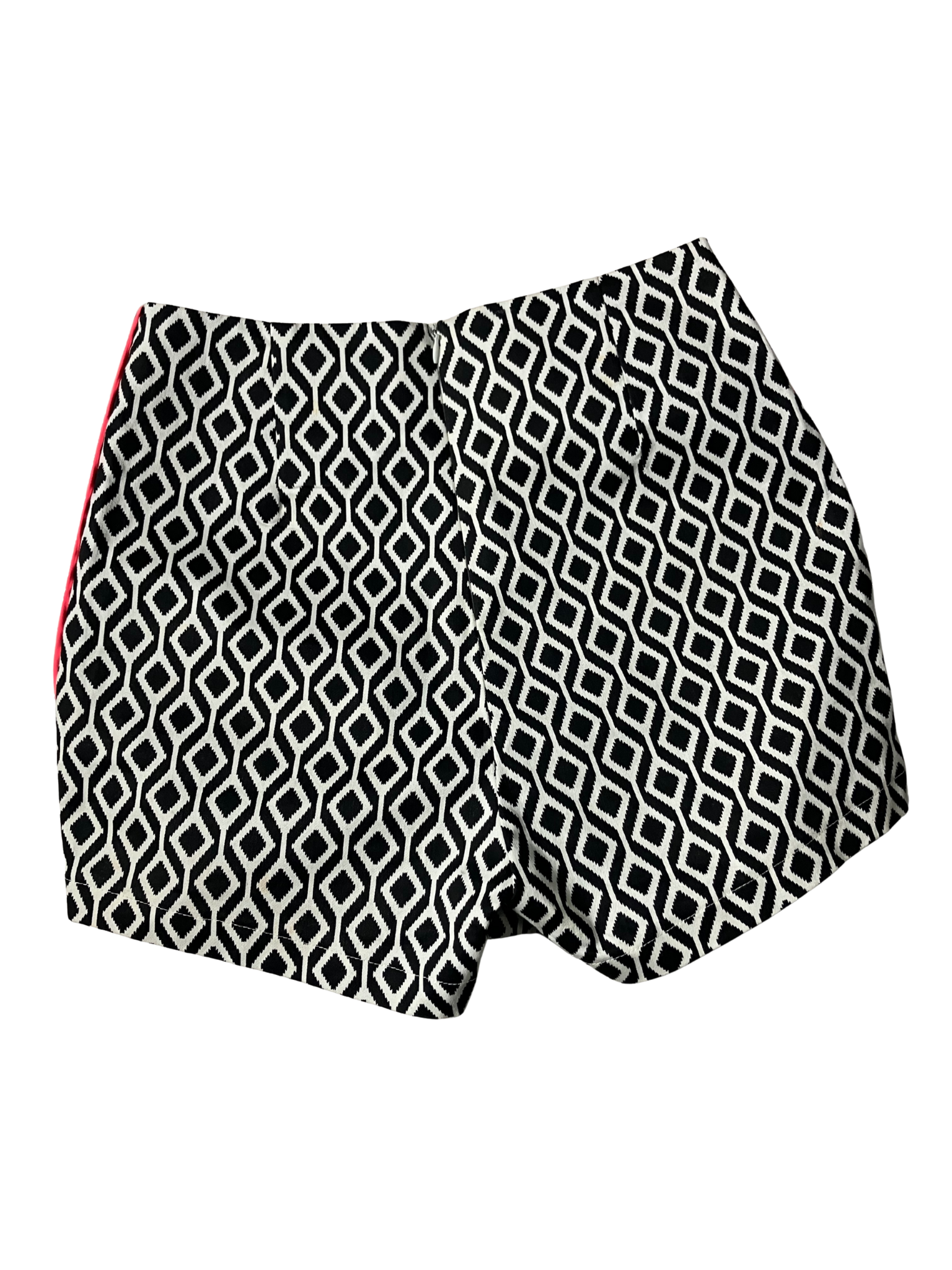 Lulumari Black & White Geometric Print Shorts - Size M Cotton Blend
