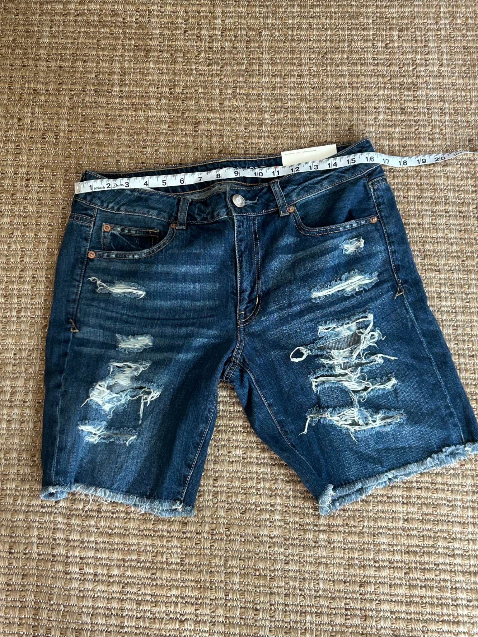 American Eagle Outfitters — Shorts | Distressed on purpose. Undone by design. That's the difference. · Sz US 8