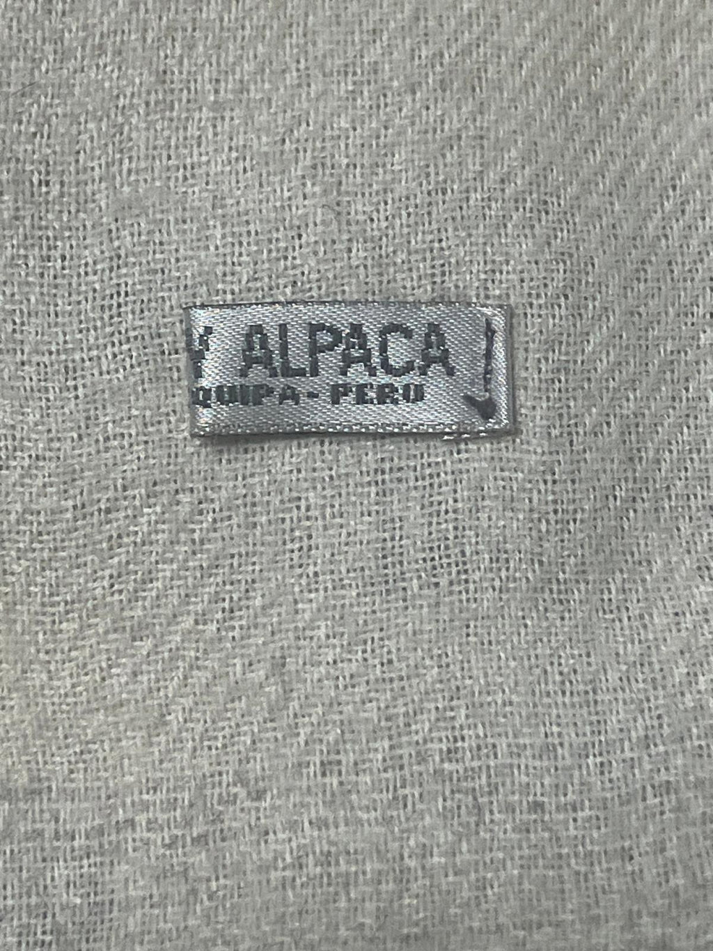 Alpaca Arequipa — Scarf | Peruvian alpaca, charcoal-to-cream ombre · Sz OS