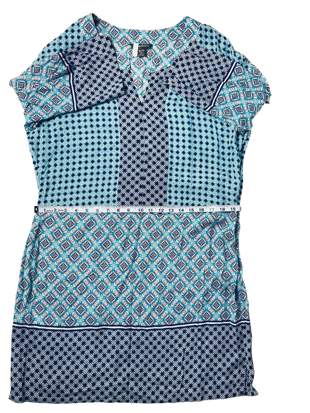 Tommy Bahama — Tunic | Navy & aqua geometric patchwork, 100% rayon · Sz XL