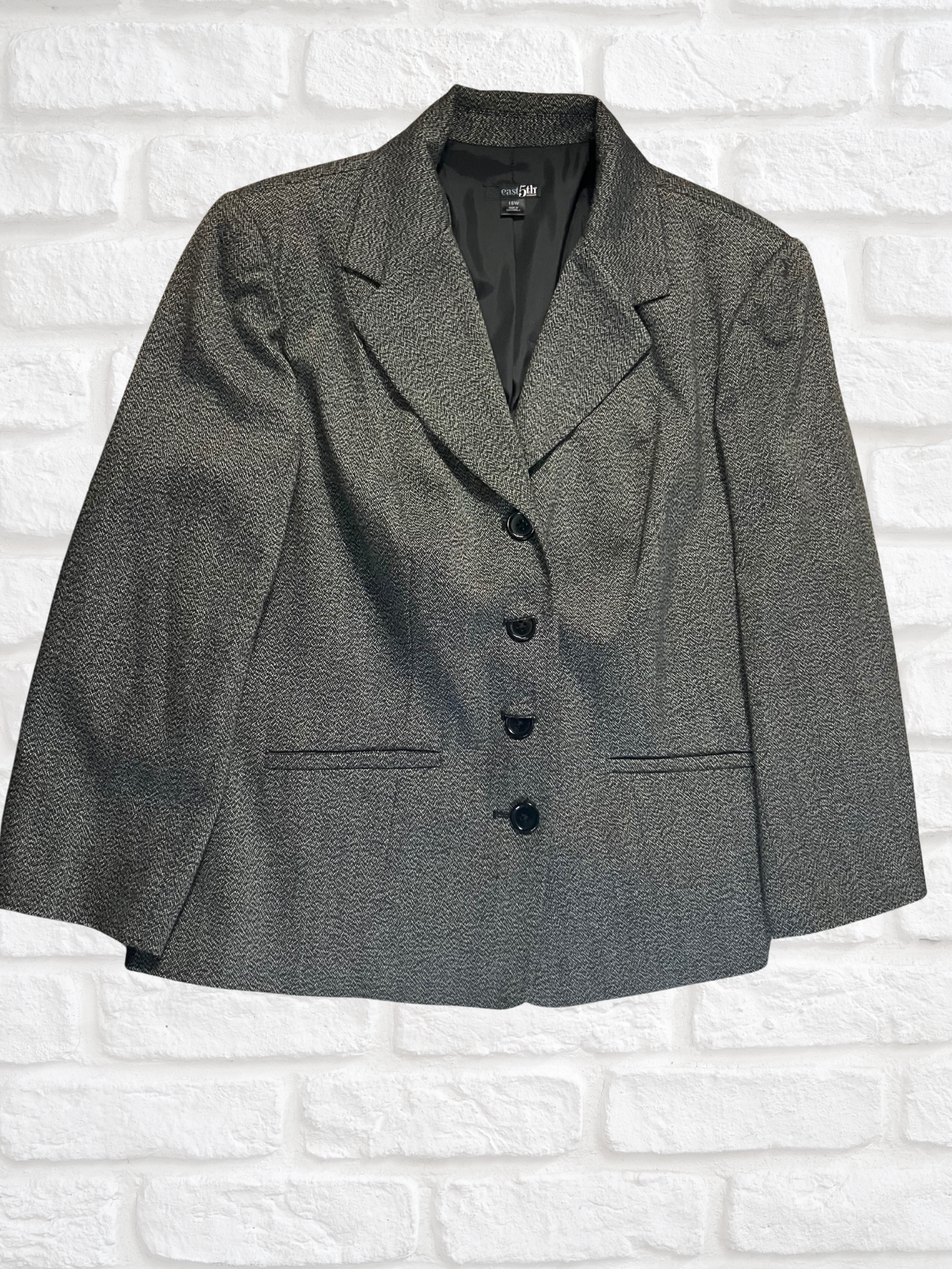 East 5th — Two-piece suit | Power dressing never asked for your permission · Sz 18W