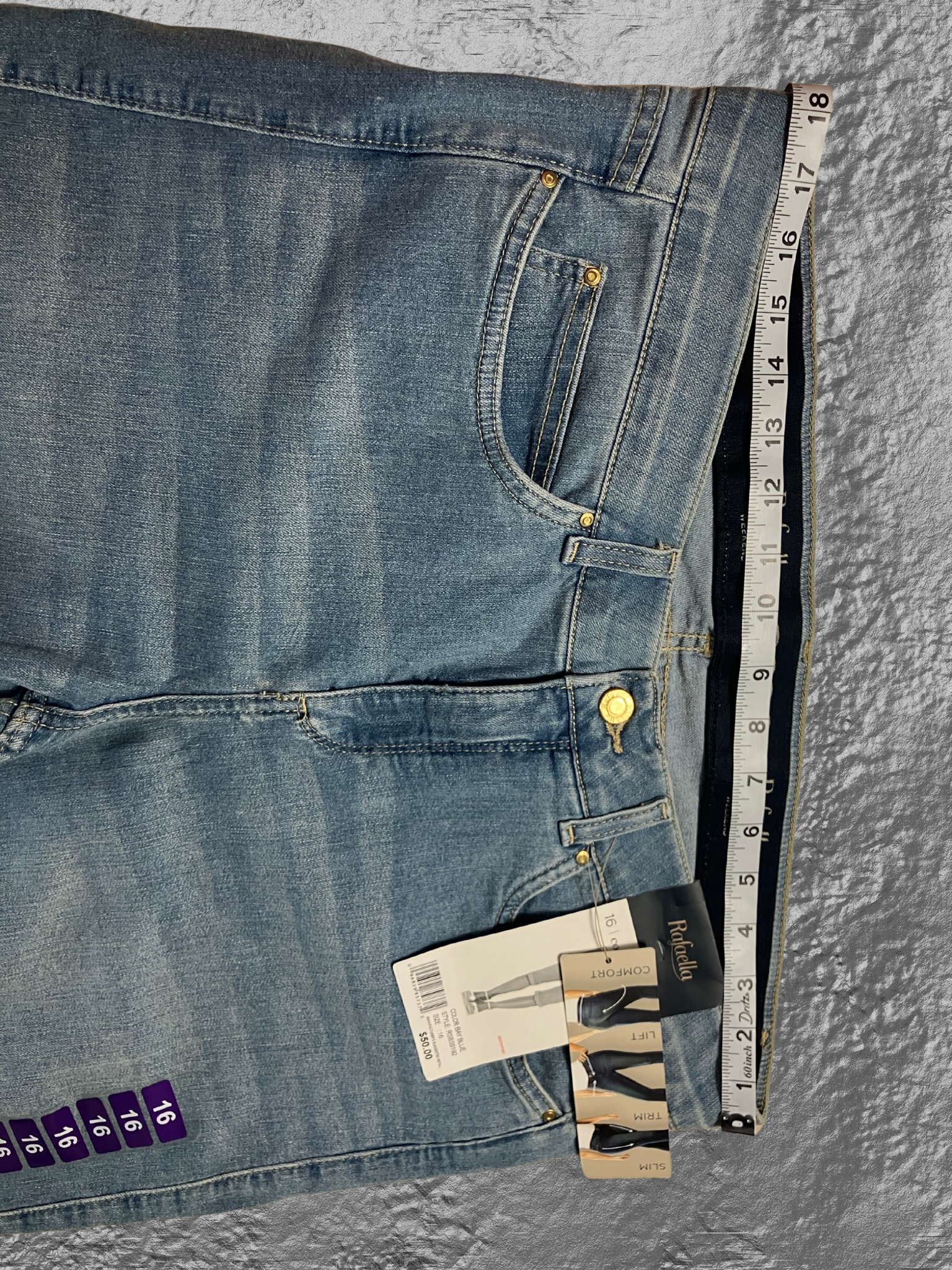 Rafaella Weekend — Shorts | Not every bermuda earns its keep — this one does · Sz 16