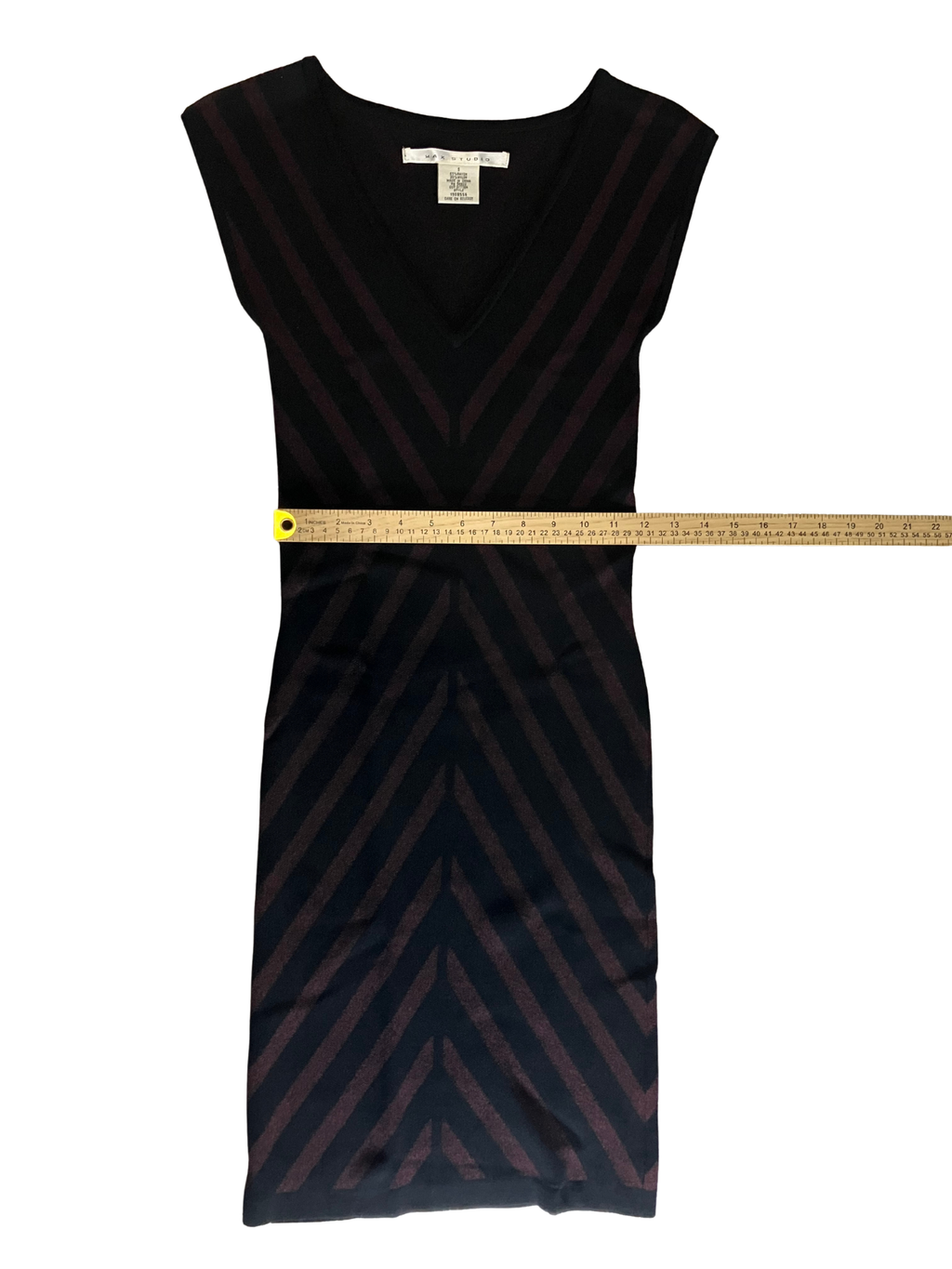 MAX STUDIO Black Burgundy Chevron Bodycon Dress Sleeveless V-Neck Size S