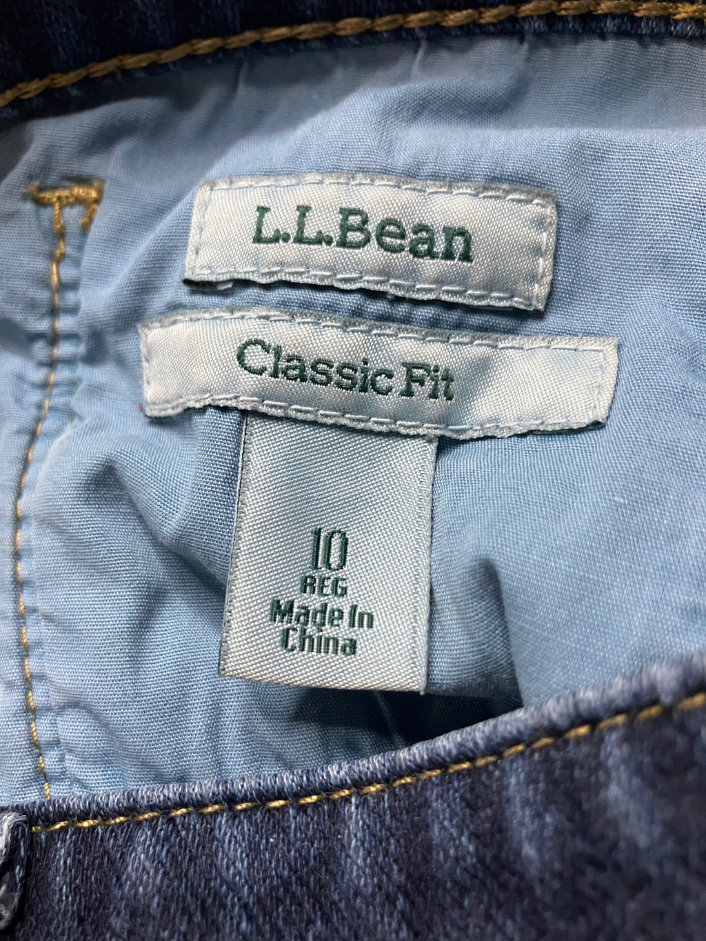 L.L.Bean Classic Fit Straight Leg Jeans Size 10 Regular Stretch Denim Blue
