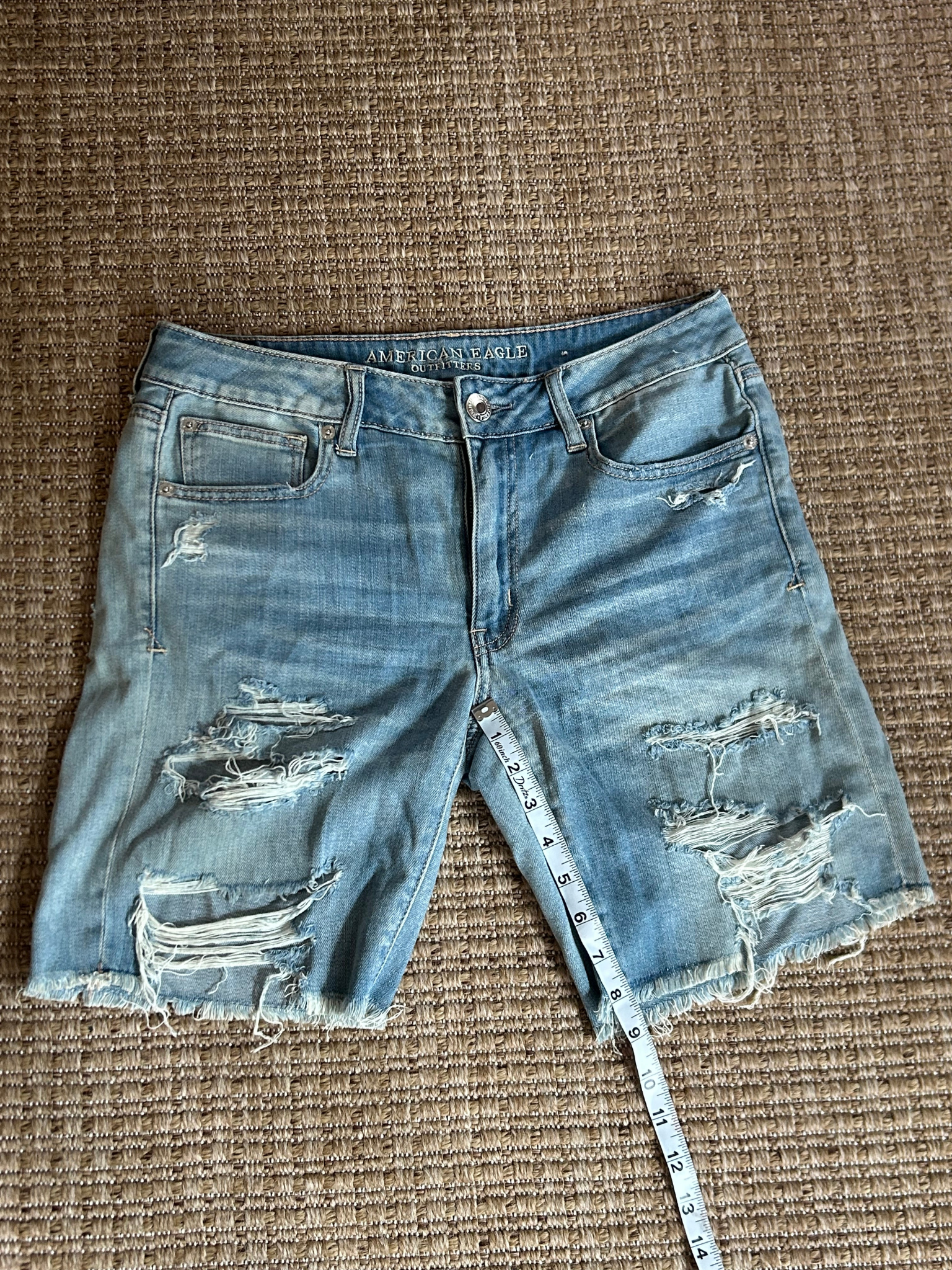 American Eagle Outfitters — Shorts | Destruction as design choice — not an accident, a decision · Sz US 6