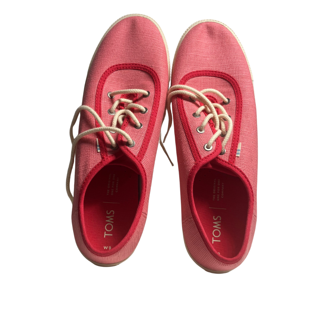 Toms — Sneaker | Coral canvas, carried with intention · Sz W9