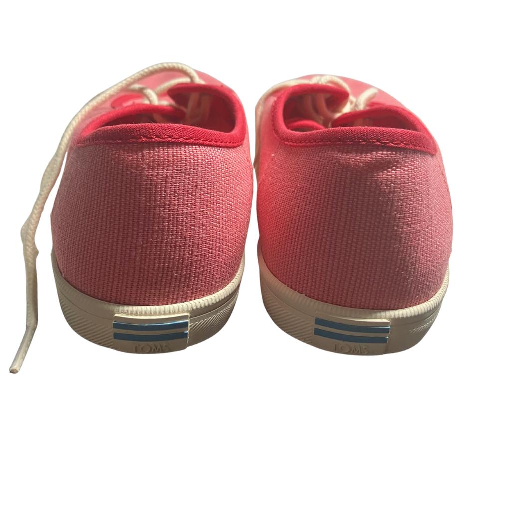 Toms — Sneaker | Coral canvas, carried with intention · Sz W9