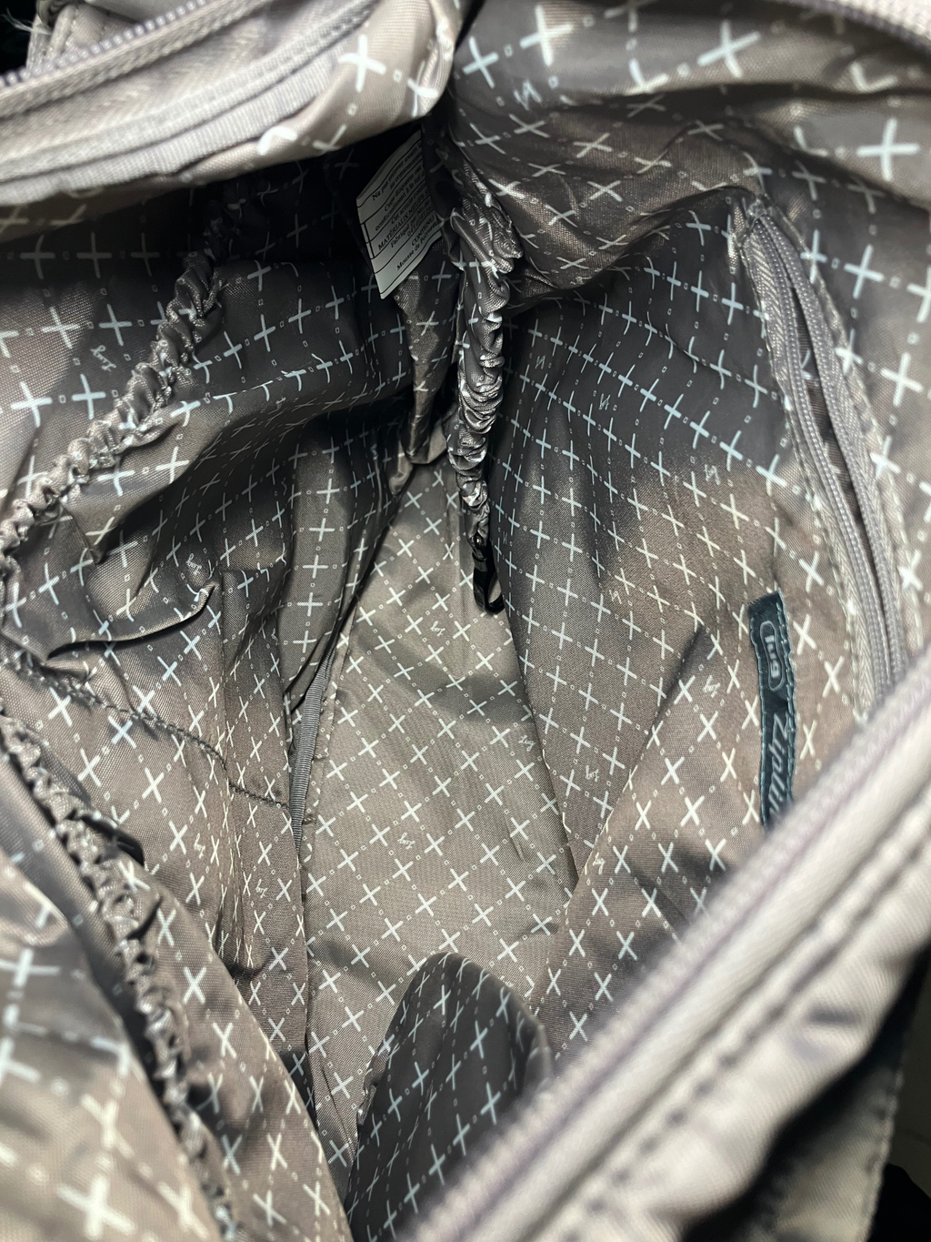 Lug Zipliner Quilted Crossbody Shoulder Bag in Gray – Lightweight Travel Organiz