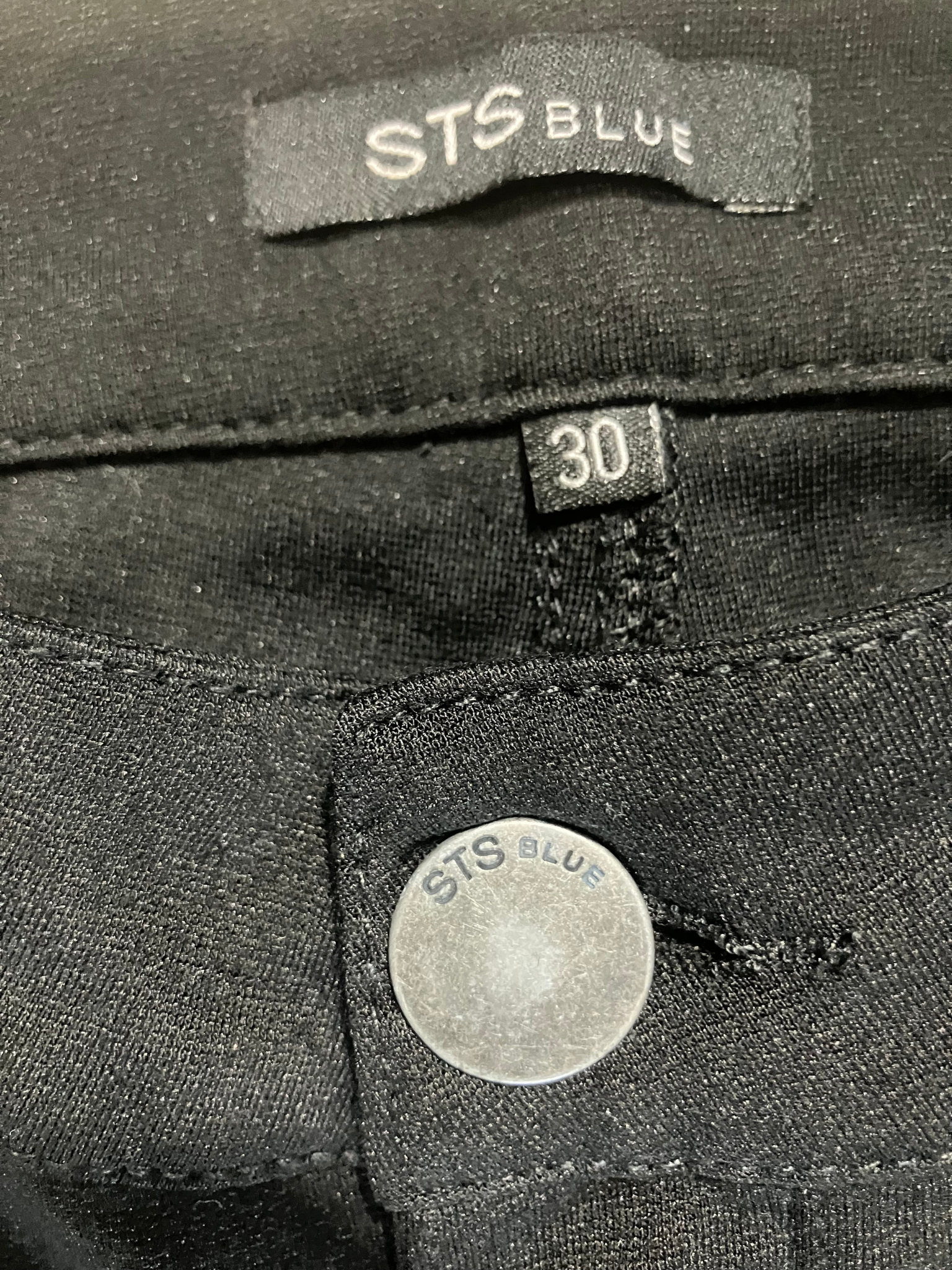 STS Blue — Skinny Jeans | Deep black, stretch denim with silver rivet detail · Sz 30