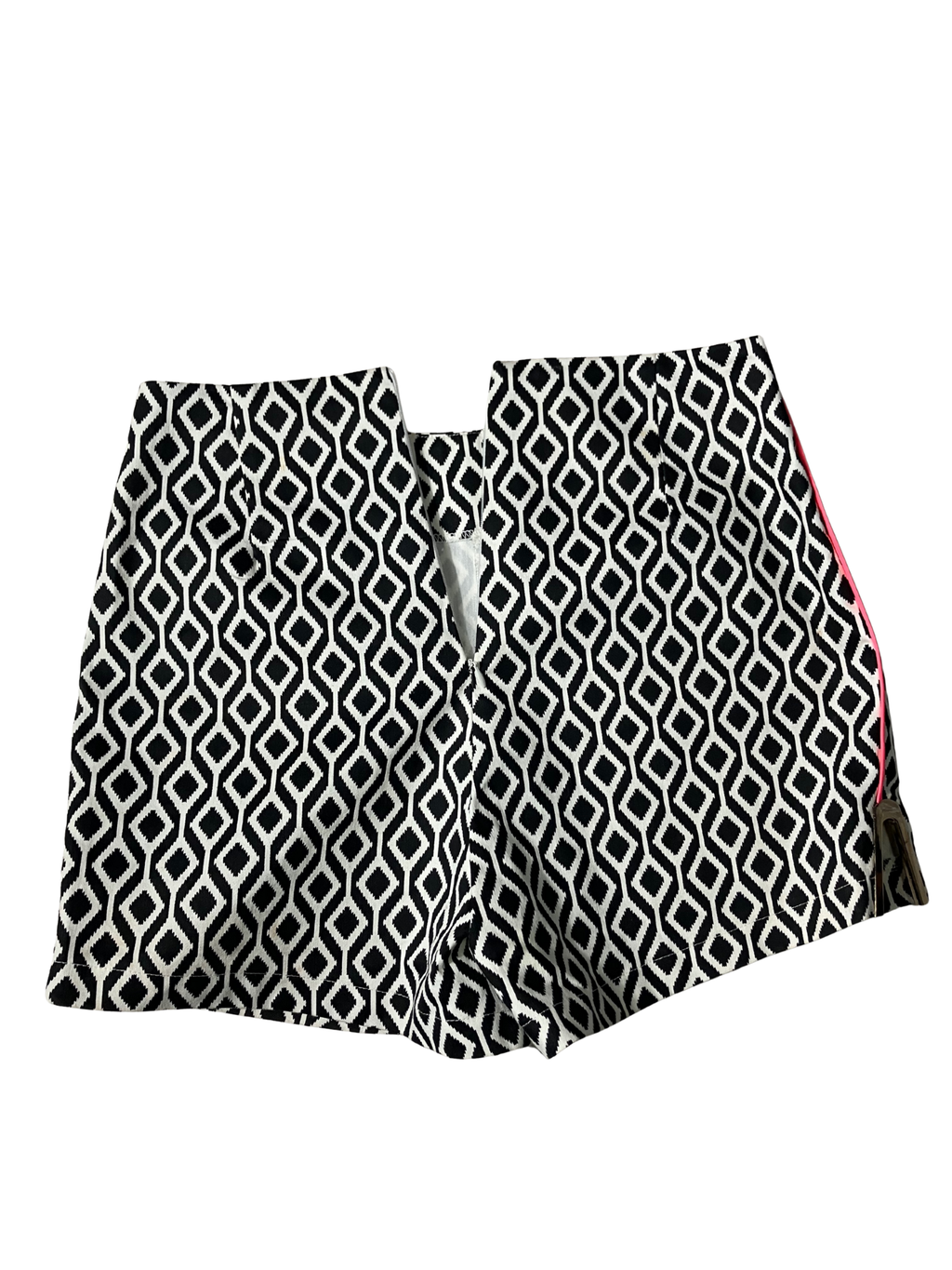 Lulumari Black & White Geometric Print Shorts - Size M Cotton Blend