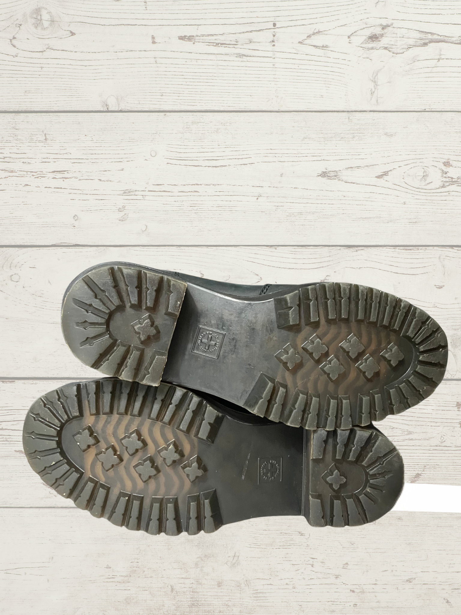 Dr. Martens — Boots | GUC · Sz 37