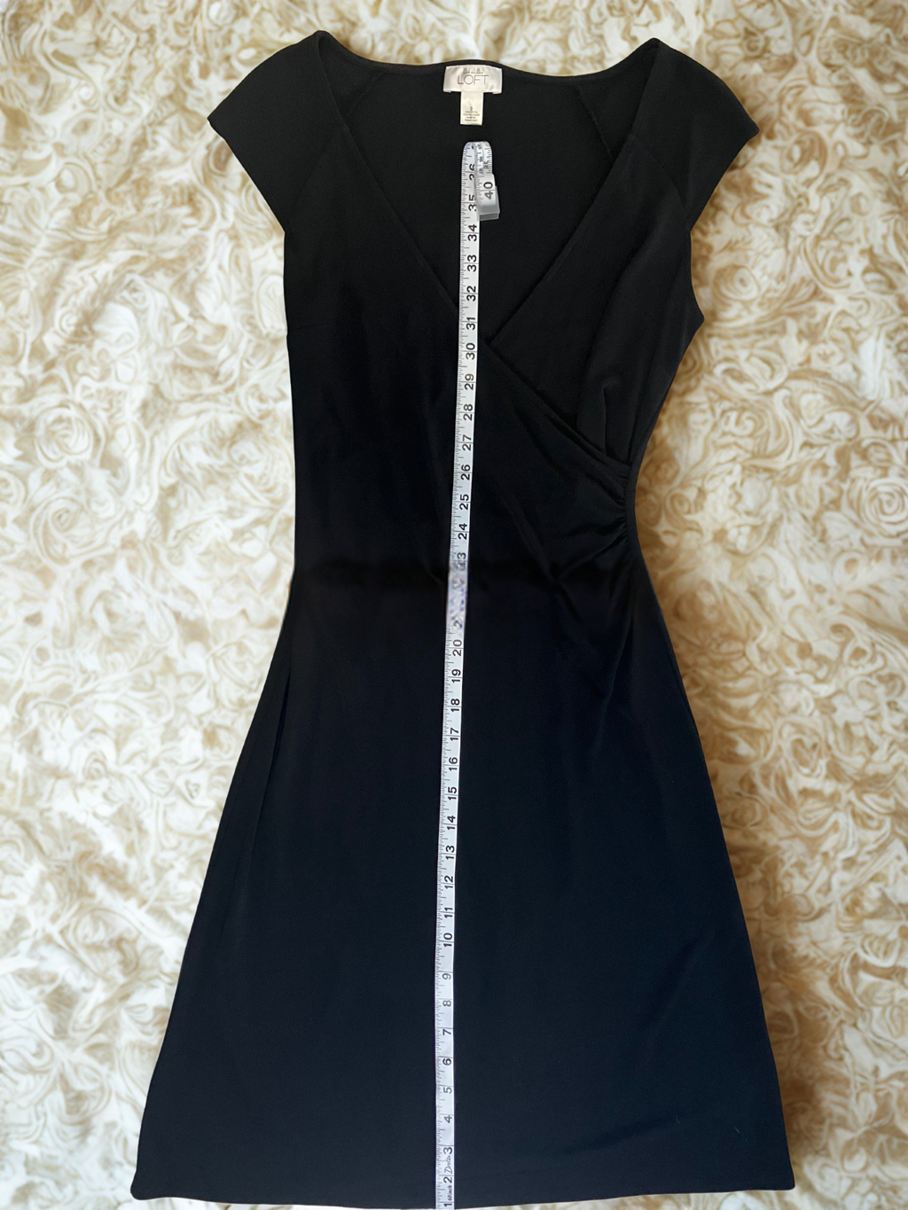 Ann Taylor LOFT Black Faux Wrap Sheath Dress Deep V-Neck Size 2