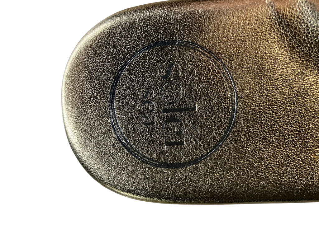 Soléi Sea Gold Bow Slide Sandals – Size 7 / EU 38 – Made in Brazil