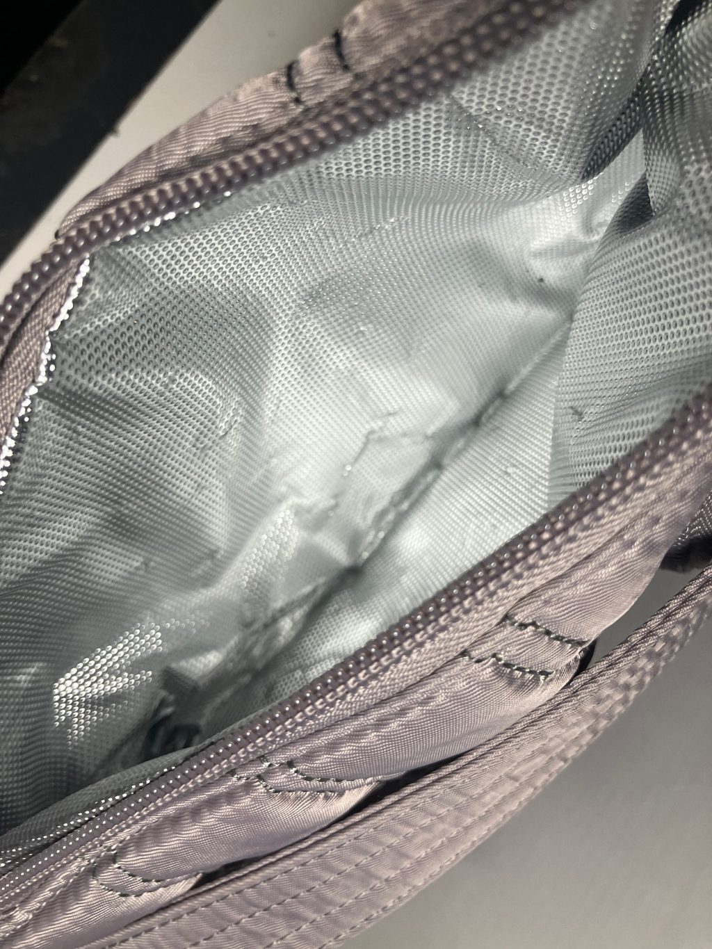 Lug Zipliner Quilted Crossbody Shoulder Bag in Gray – Lightweight Travel Organiz