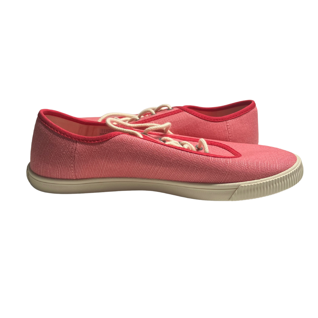 Toms — Sneaker | Coral canvas, carried with intention · Sz W9