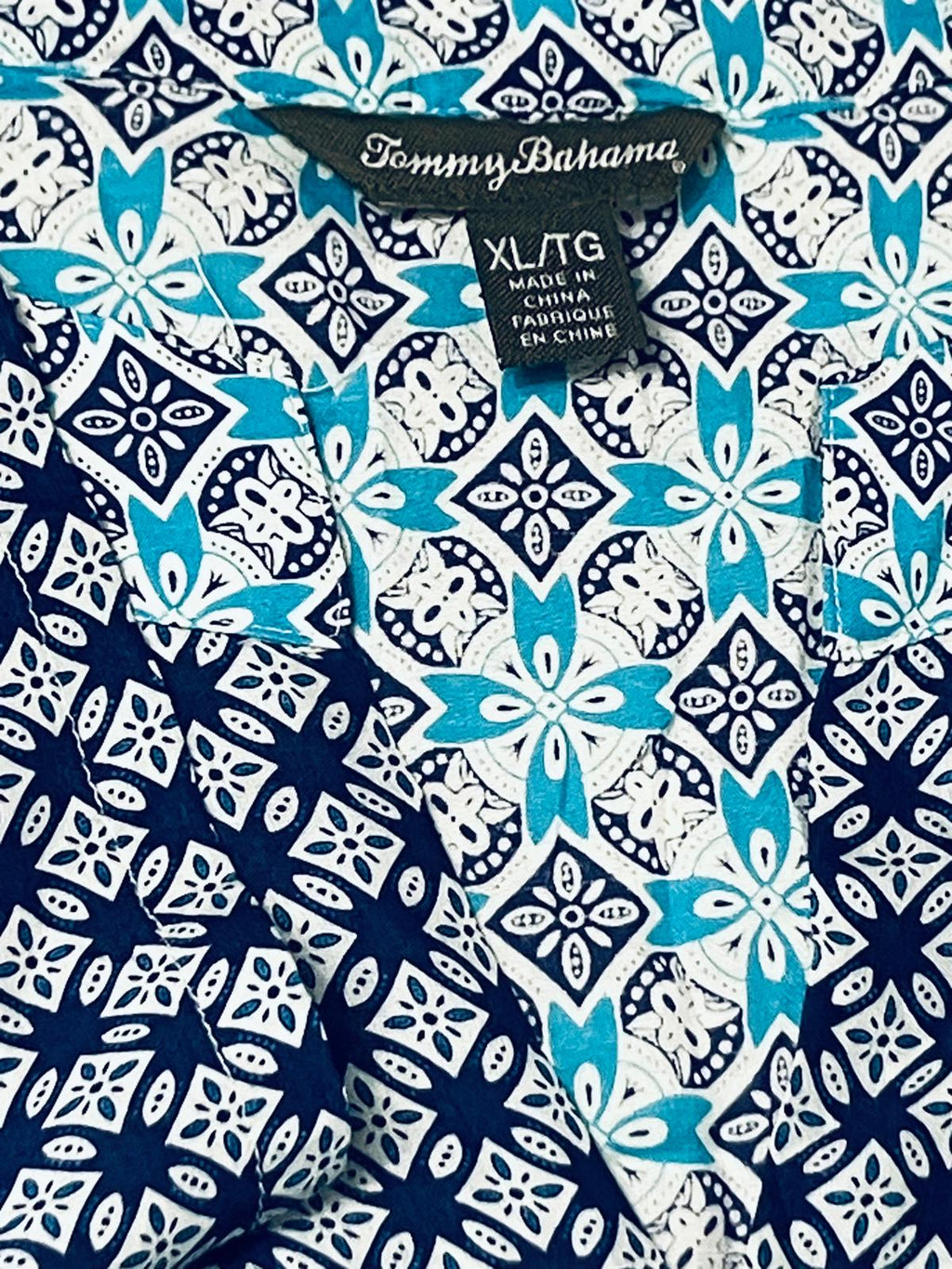 Tommy Bahama — Tunic | Navy & aqua geometric patchwork, 100% rayon · Sz XL