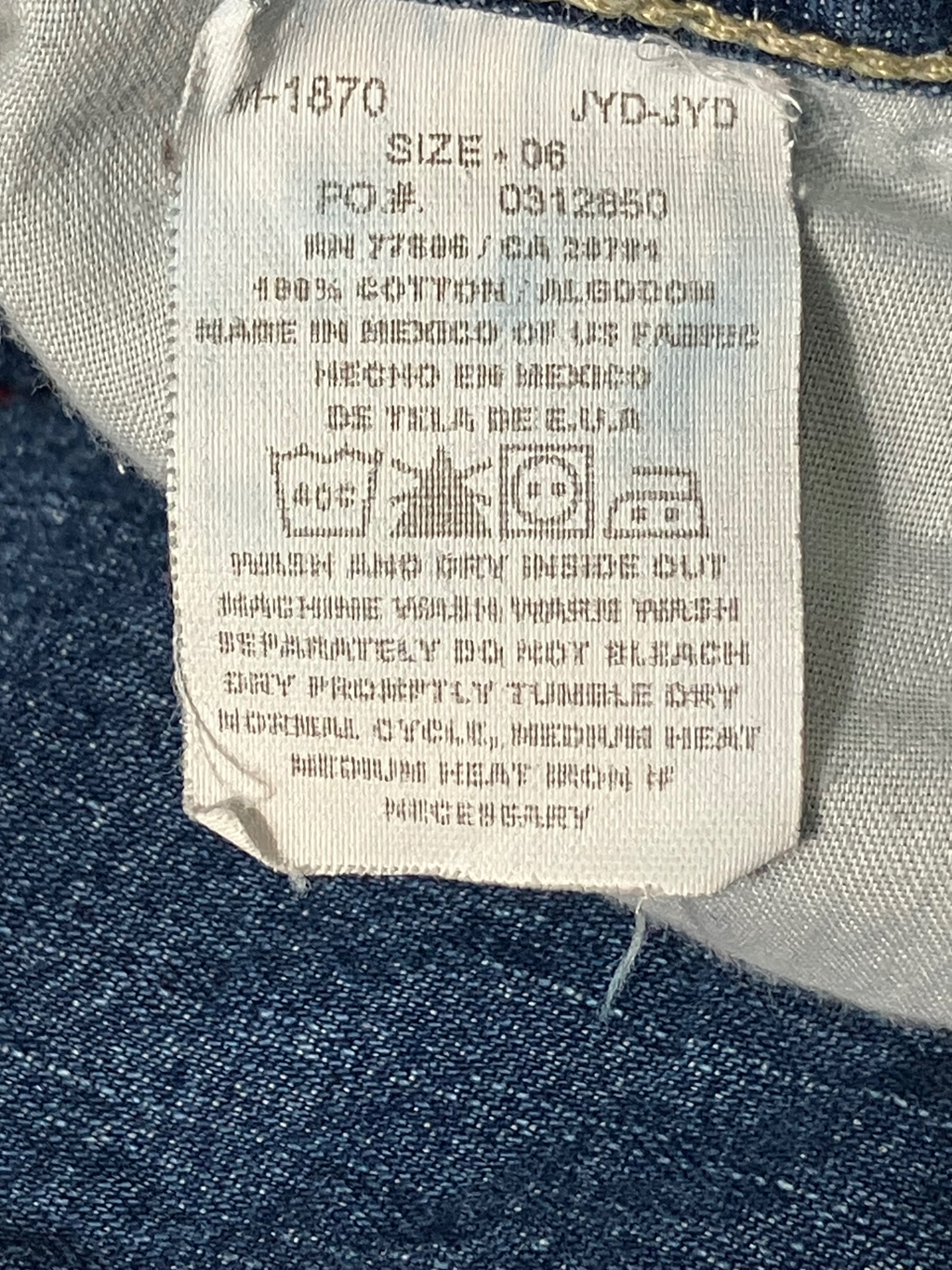 Tommy Hilfiger — Straight Leg Jeans | Medium blue wash, 100% cotton, Y2K archive 2004 · Sz 6