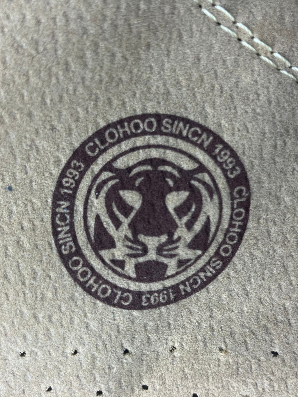 CLOHOO Barefoot Minimalist Shoes EU 44 – Wide Toe Box Flexible Sole Beige