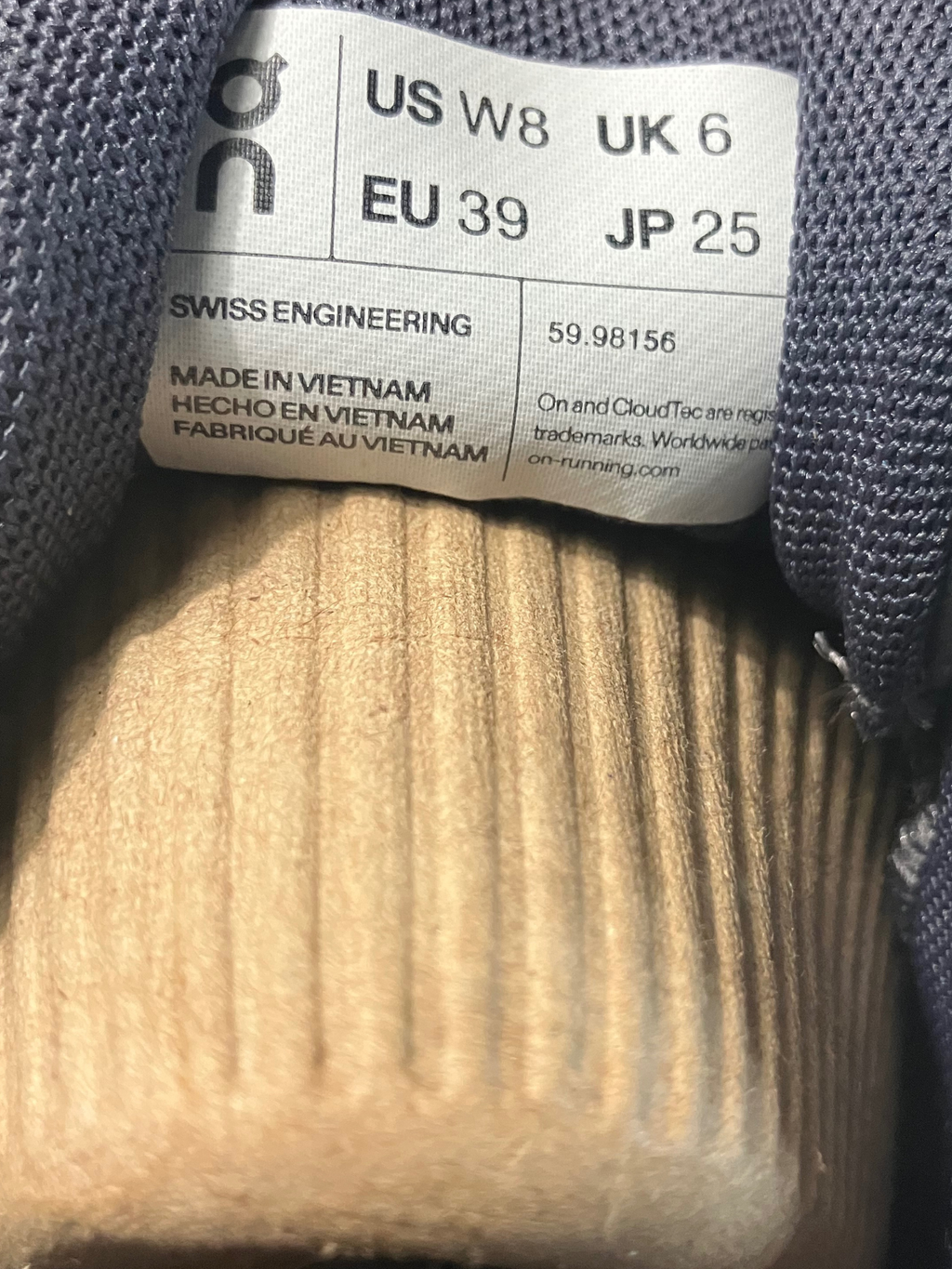 On Running Cloud 5 Women's Sneakers Mulberry Eclipse Size 8 New with Box