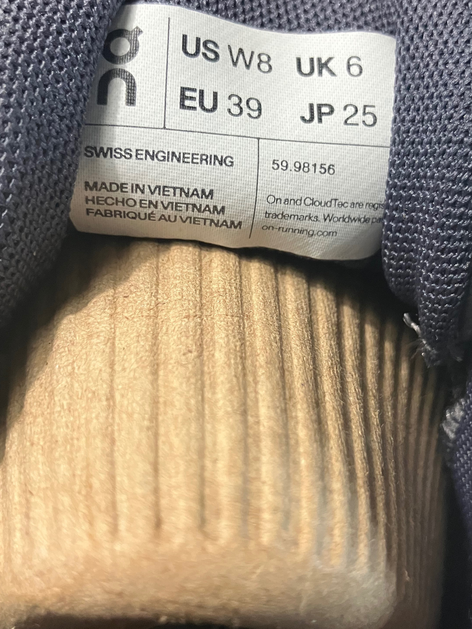 On Running Cloud 5 Women's Sneakers Mulberry Eclipse Size 8 New with Box