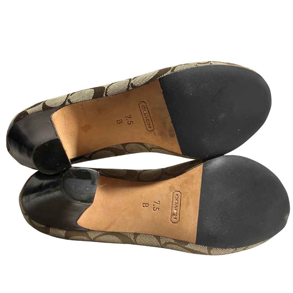 COACH Helaine Peep Toe Monogram Buckle Pumps Women’s Size 7.5M Khaki