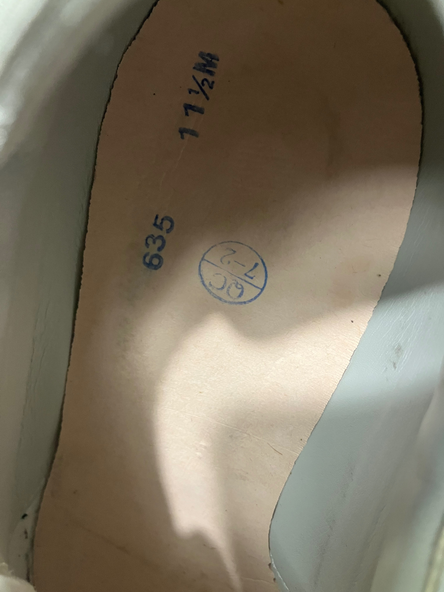 FootJoy White Leather Golf Shoes - Classic Wingtip Spikeless Size 11.5