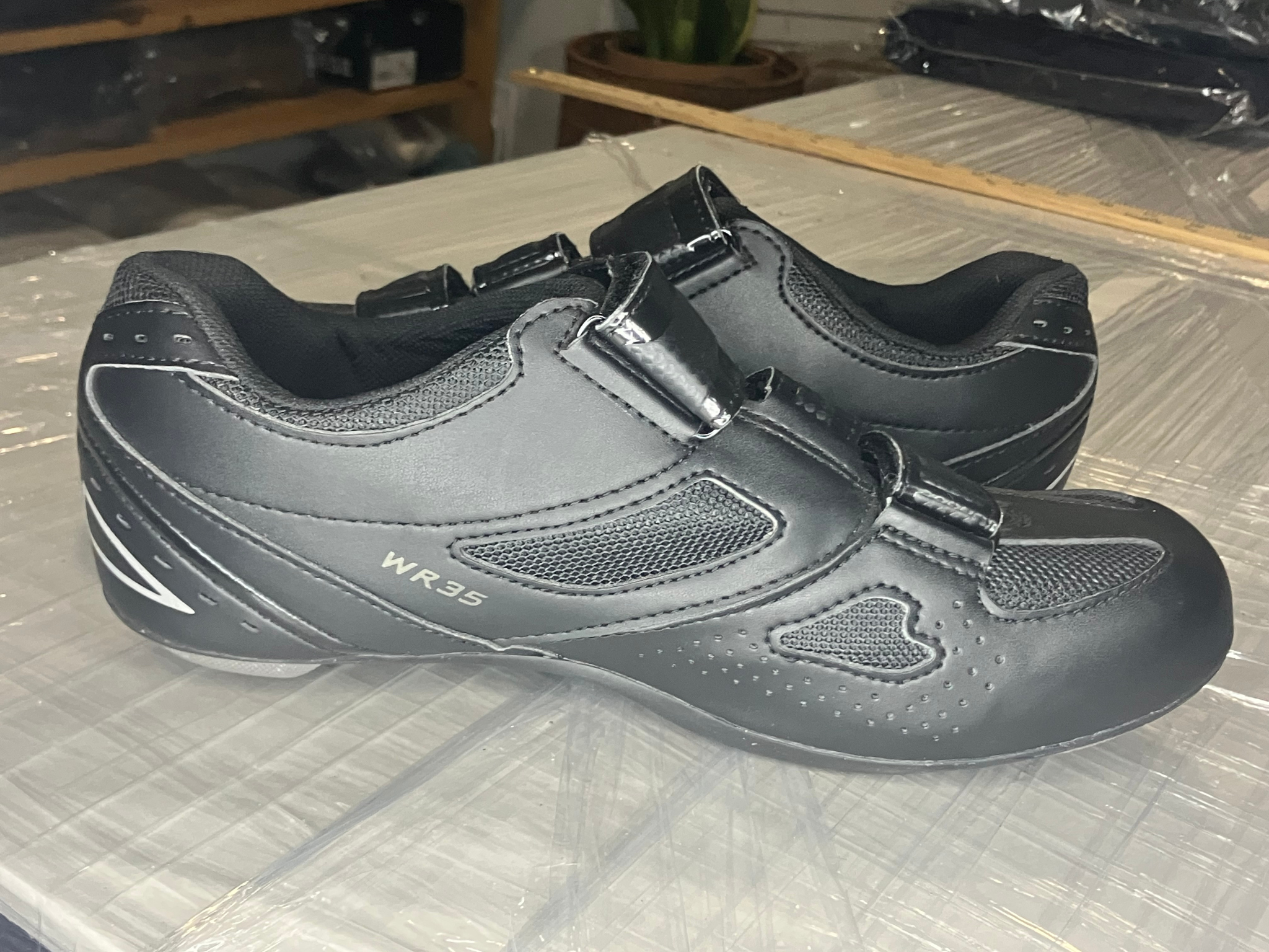 Shimano SH-WR35L Women's Road Cycling Shoes EU 42 – SPD Compatible Black