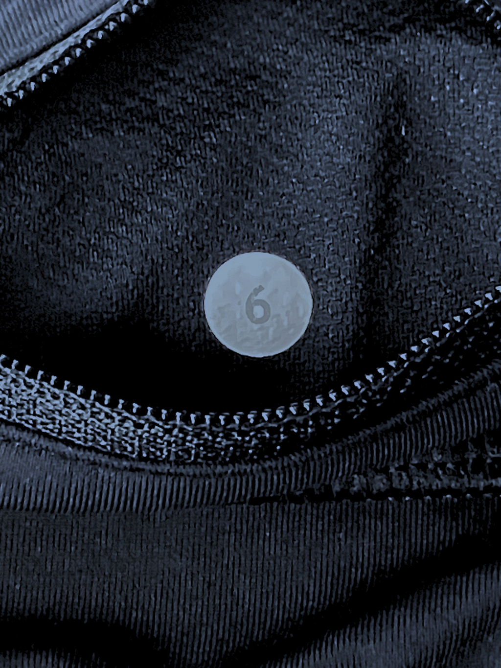 Lululemon — Cropped Leggings | Smooth nylon blend, back zip pocket · Sz 6