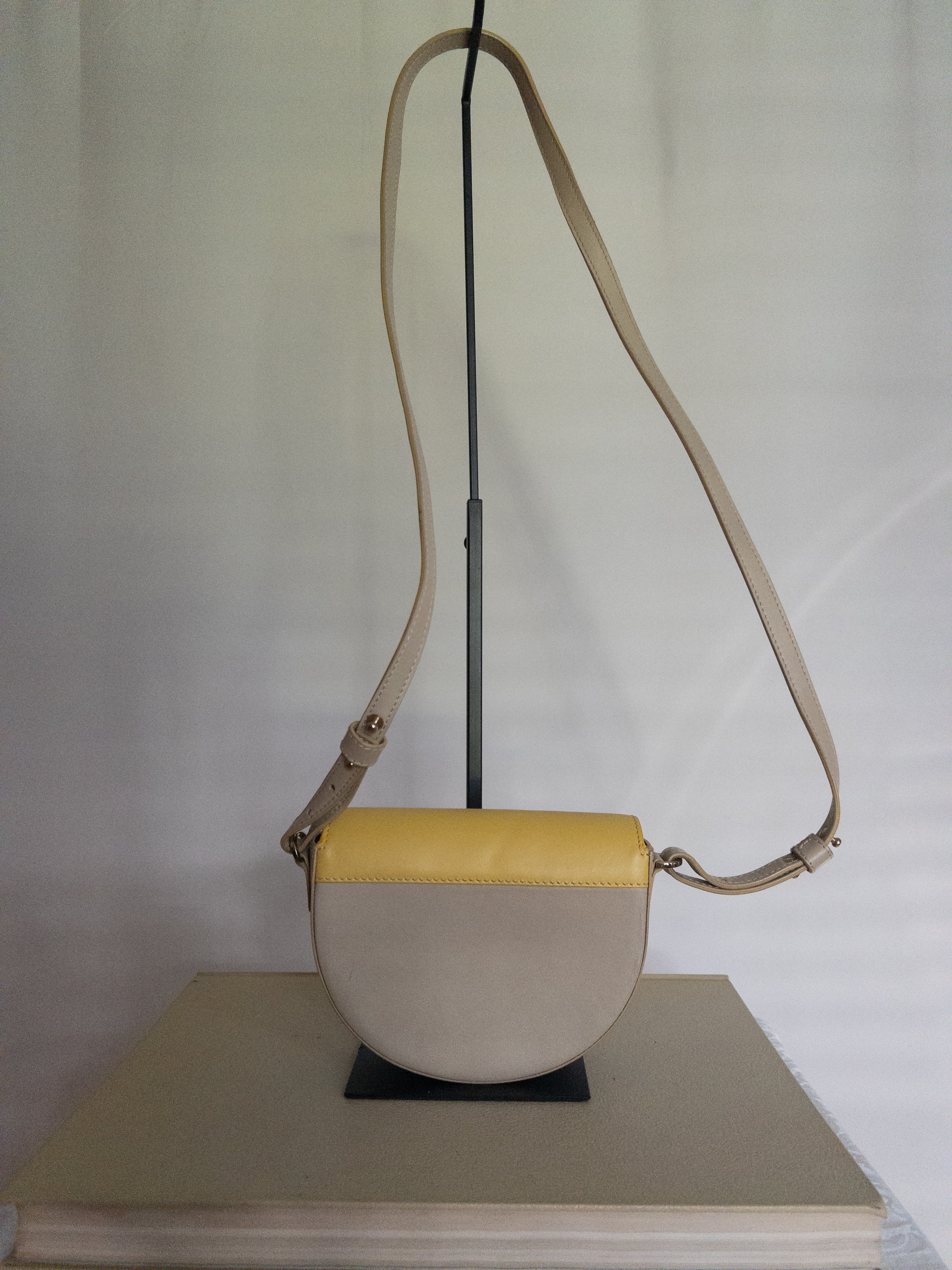 DeMellier London — Bag | Not every bag asks for attention — this one earns it · Sz OS
