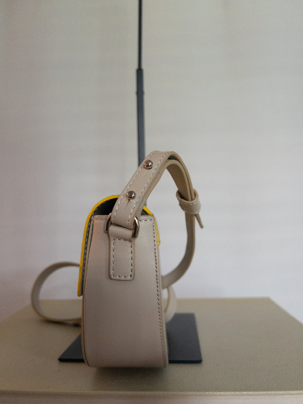 DeMellier London — Bag | Not every bag asks for attention — this one earns it · Sz OS
