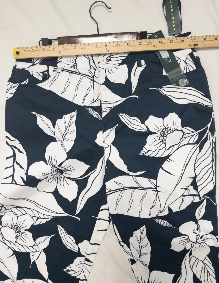 Lauren Ralph Lauren — Tailored pants | Not every garden grows quietly — some demand an entrance · Sz 14