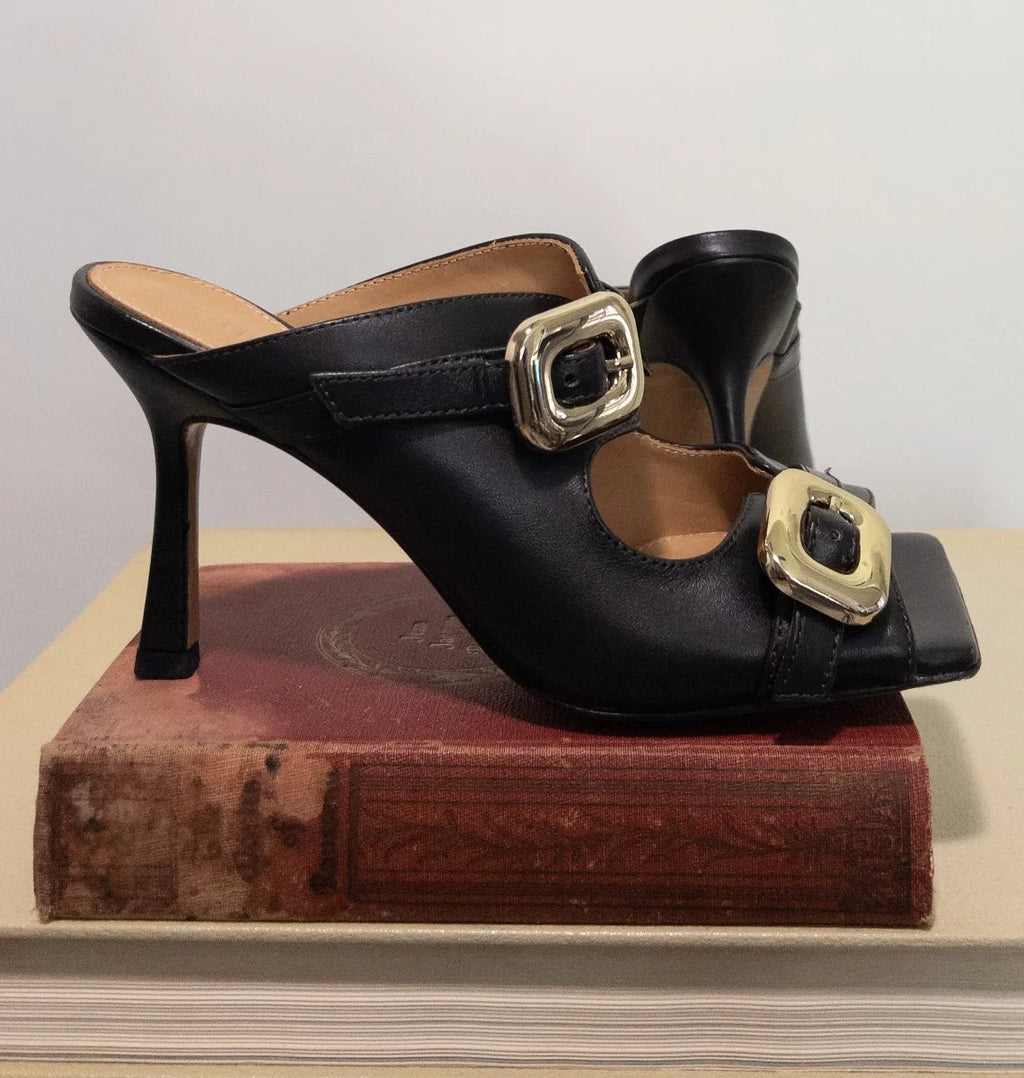 Bottega Veneta — Heels | Bottega doesn't beg for attention — and neither do you · Sz 7 (37EU)