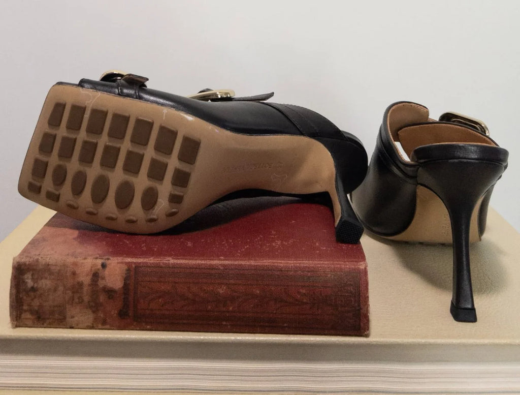 Bottega Veneta — Heels | Bottega doesn't beg for attention — and neither do you · Sz 7 (37EU)