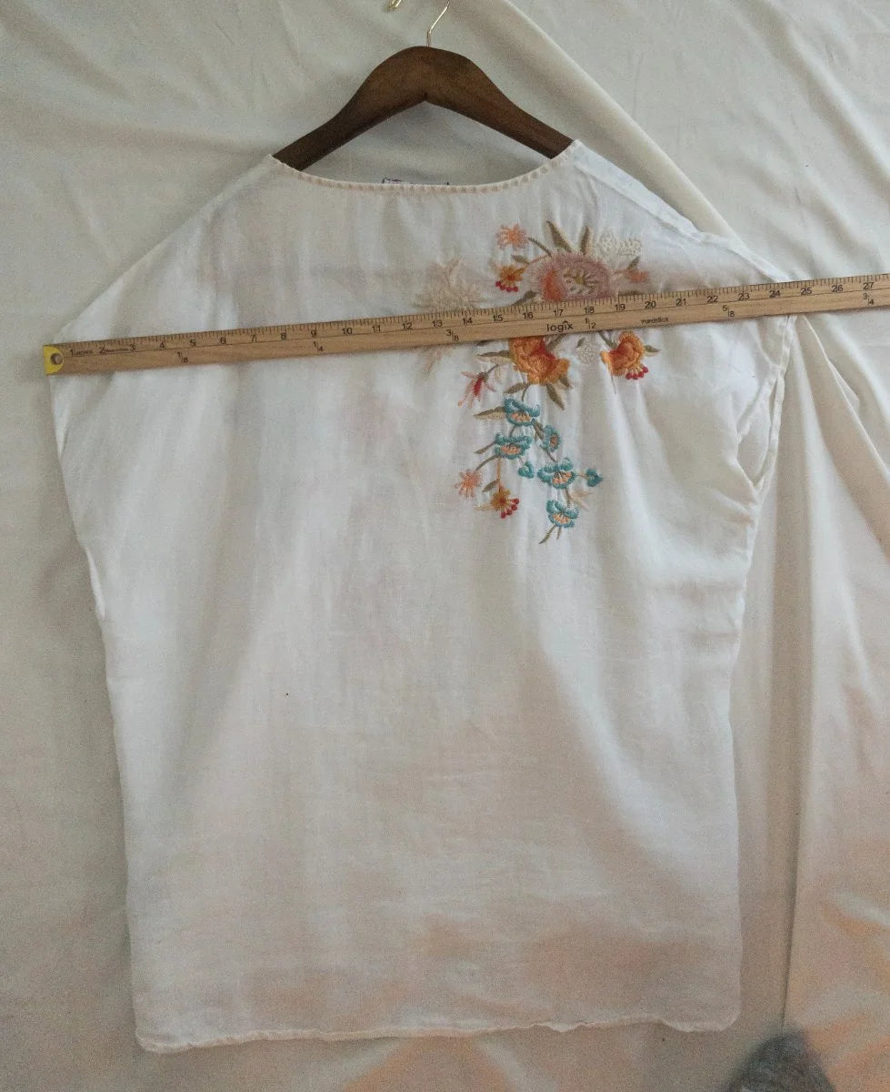Johnny Was — Blouse | Embroidery this considered doesn't happen by accident · Sz XL
