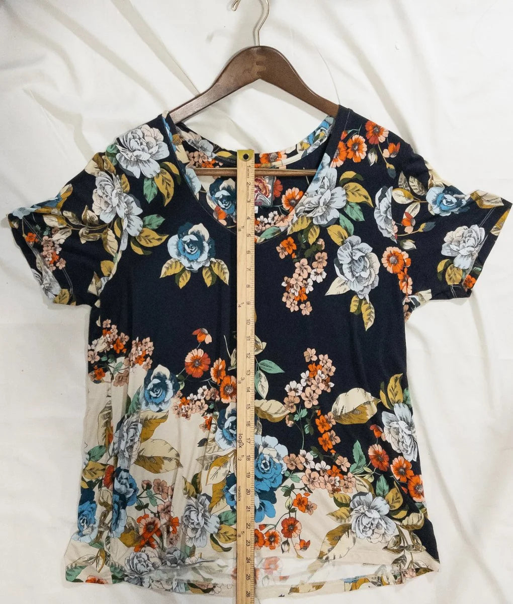 Johnny Was — Crew neck t-shirt | Botanicals don't shout — they grow on you · Sz XL