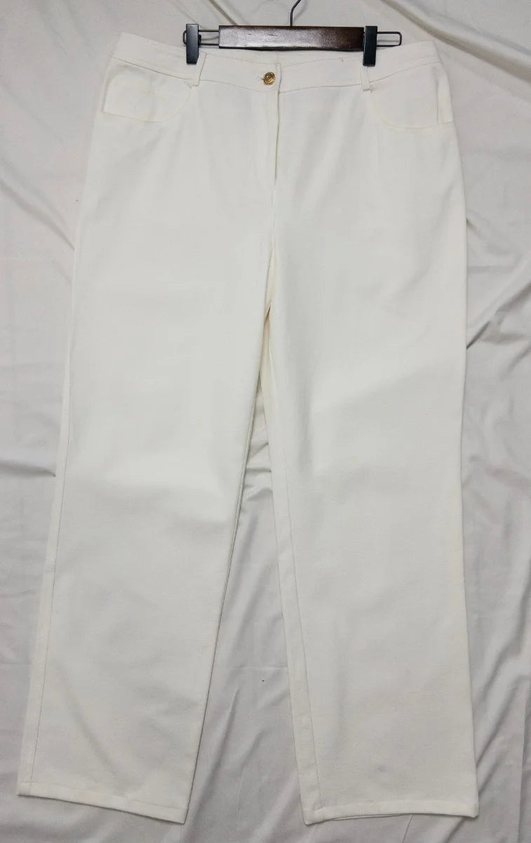 St. John — Tailored pants | Not every pair of pants signs its own name · Sz 14