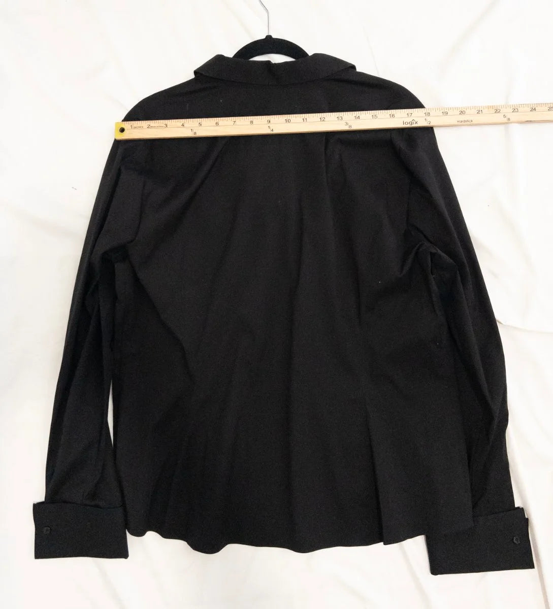 Lafayette 148 New York — Blouse | French cuffs were never meant for quiet rooms · Sz 16