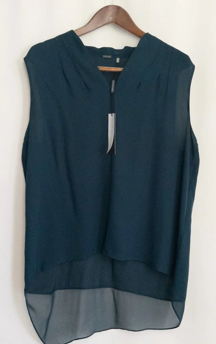Elie Tahari — Blouse | Silk doesn't whisper. This one commands the room · Sz XL