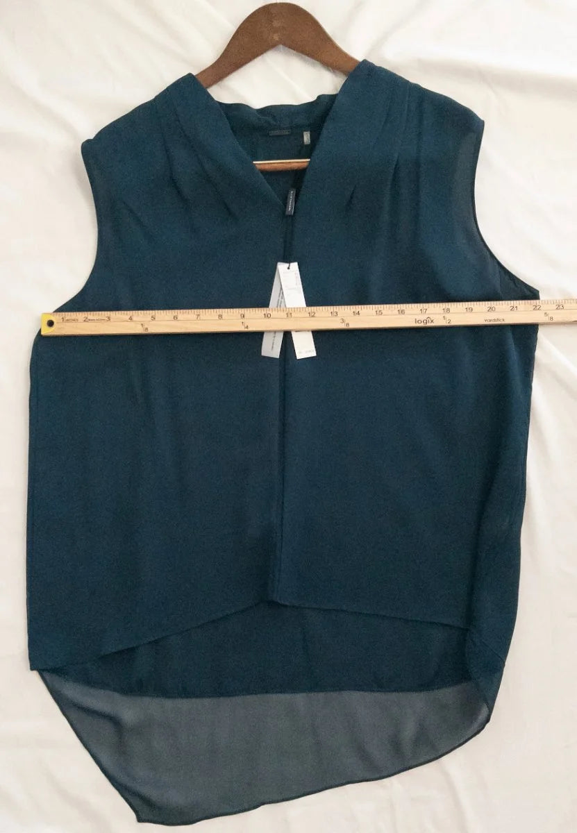 Elie Tahari — Blouse | Silk doesn't whisper. This one commands the room · Sz XL