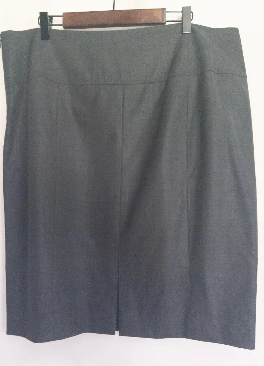 Jones New York Collection — Two-piece suit | Power doesn't ask for permission — it simply fits · Sz Jacket 14 Skirt 16