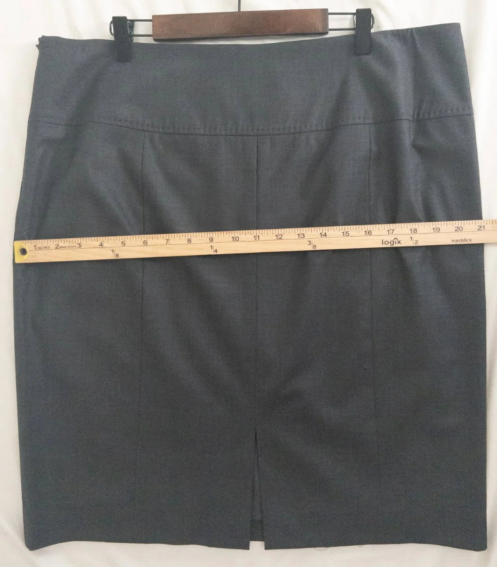 Jones New York Collection — Two-piece suit | Power doesn't ask for permission — it simply fits · Sz Jacket 14 Skirt 16