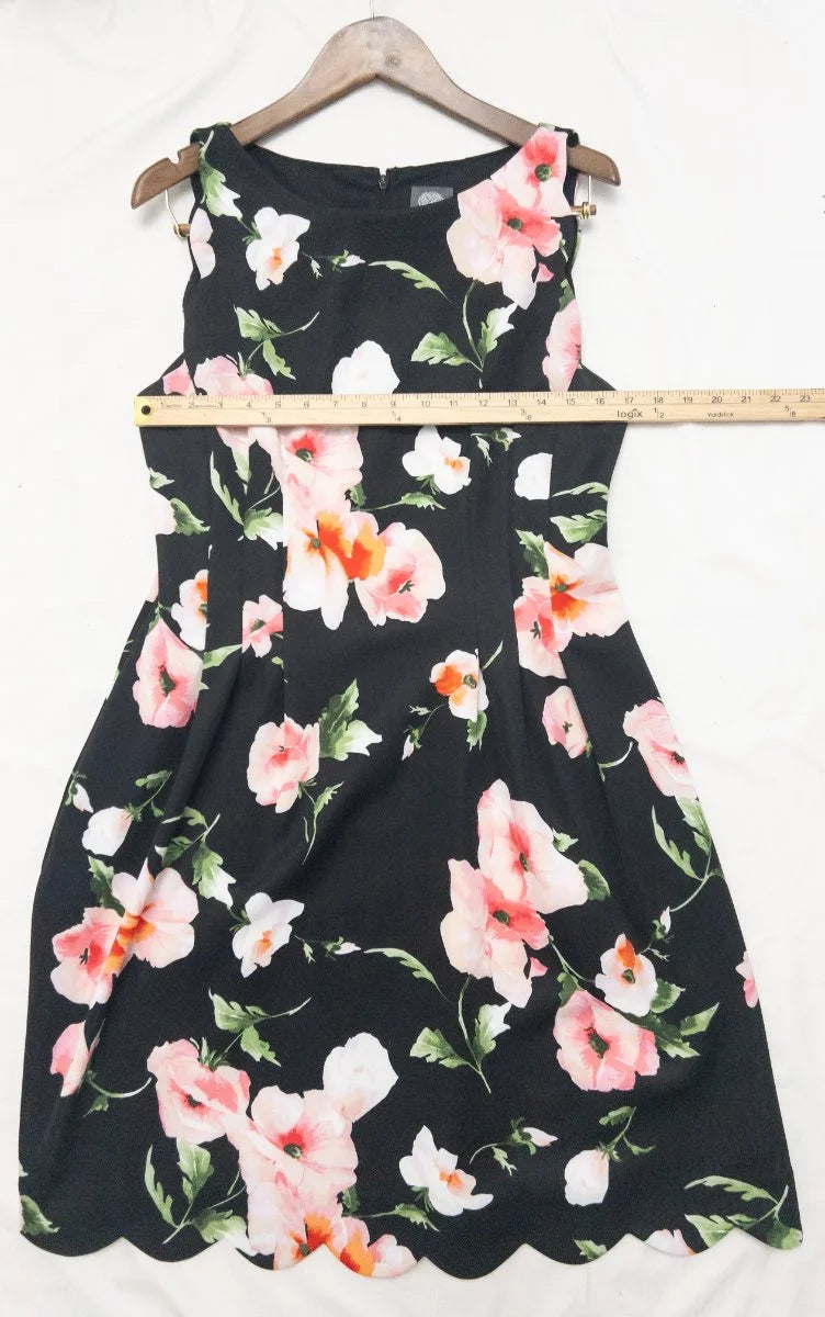 Vince Camuto — Dress | Florals that don't apologize for taking up space · Sz 14