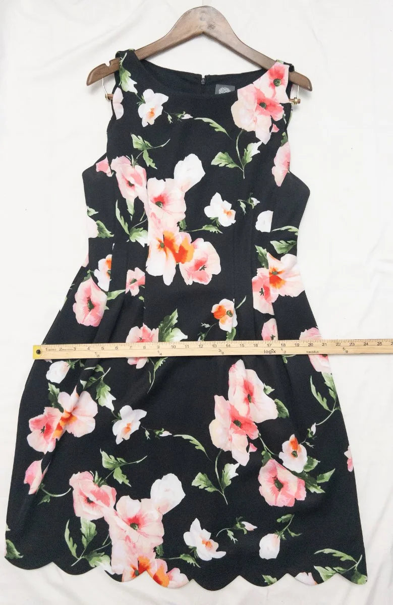 Vince Camuto — Dress | Florals that don't apologize for taking up space · Sz 14