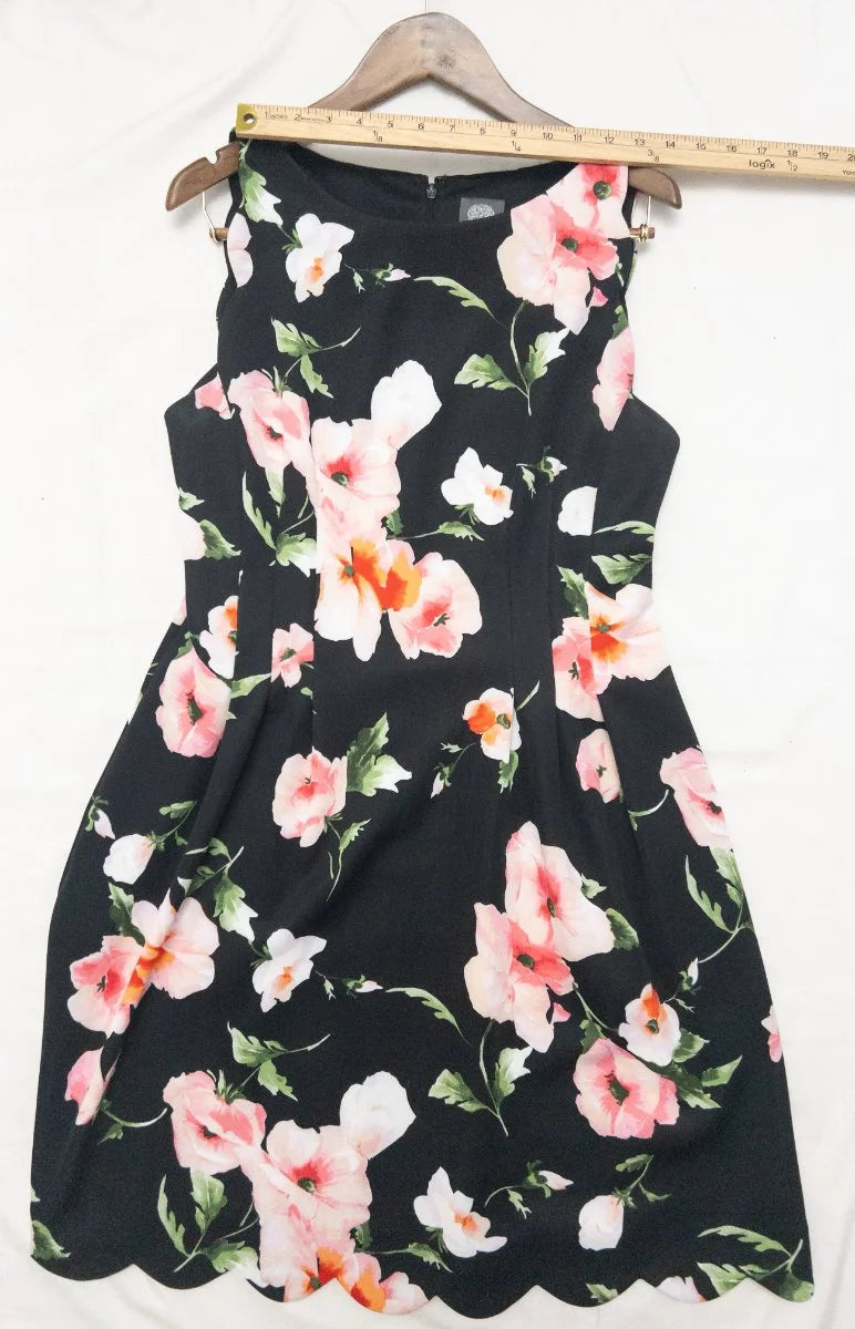 Vince Camuto — Dress | Florals that don't apologize for taking up space · Sz 14