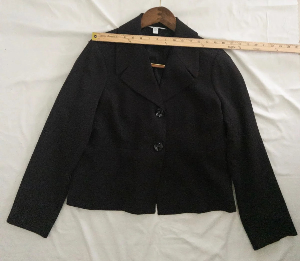 Austin Reed — Blazer | A blazer that doesn't ask for attention — and gets it anyway · Sz 14