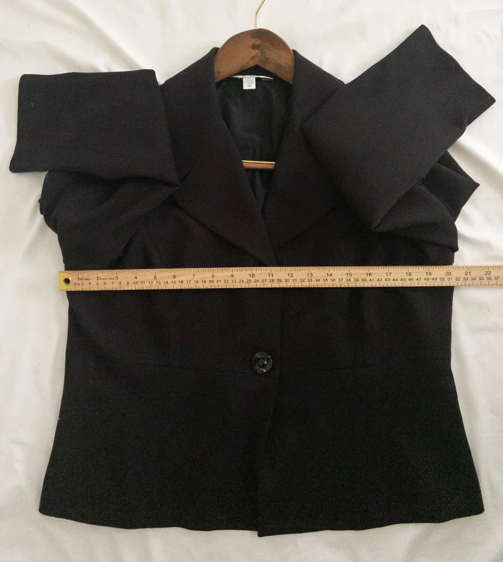 Austin Reed — Blazer | A blazer that doesn't ask for attention — and gets it anyway · Sz 14